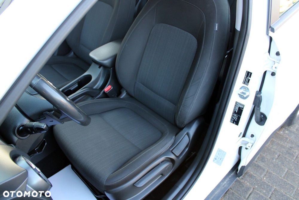 Hyundai Kona 1.6 T-GDI Comfort DCT - 11
