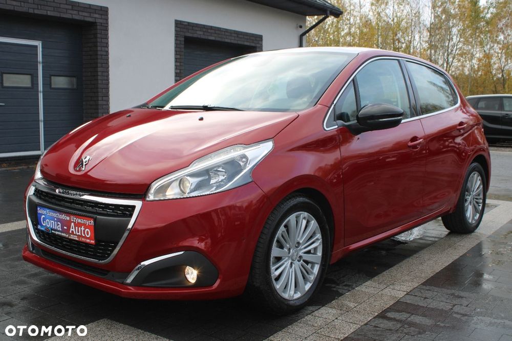 Peugeot 208 - 12