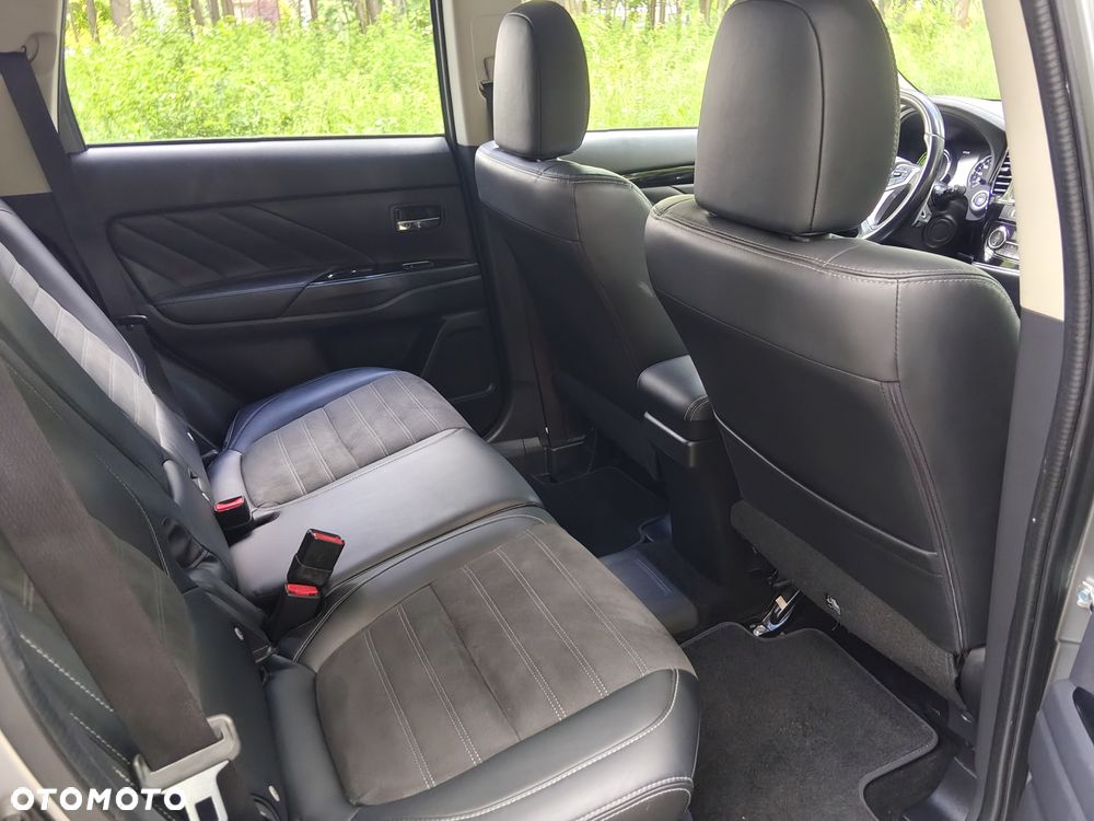 Mitsubishi Outlander 2.0 4WD - 21