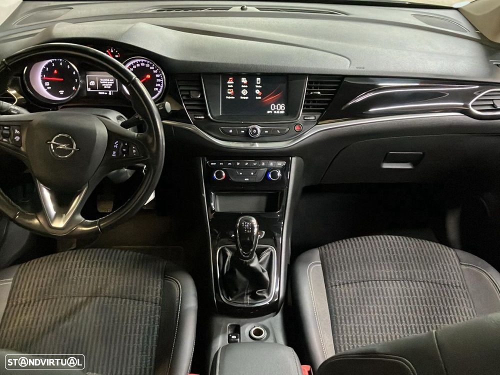 Opel Astra Sports Tourer - 16