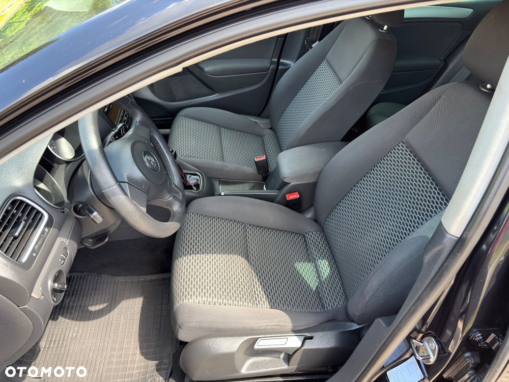Volkswagen Golf - 21