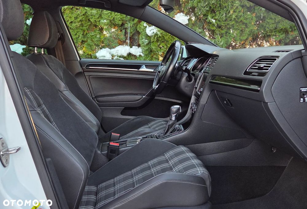 Volkswagen Golf GTD 2.0 TDI SCR DSG - 33