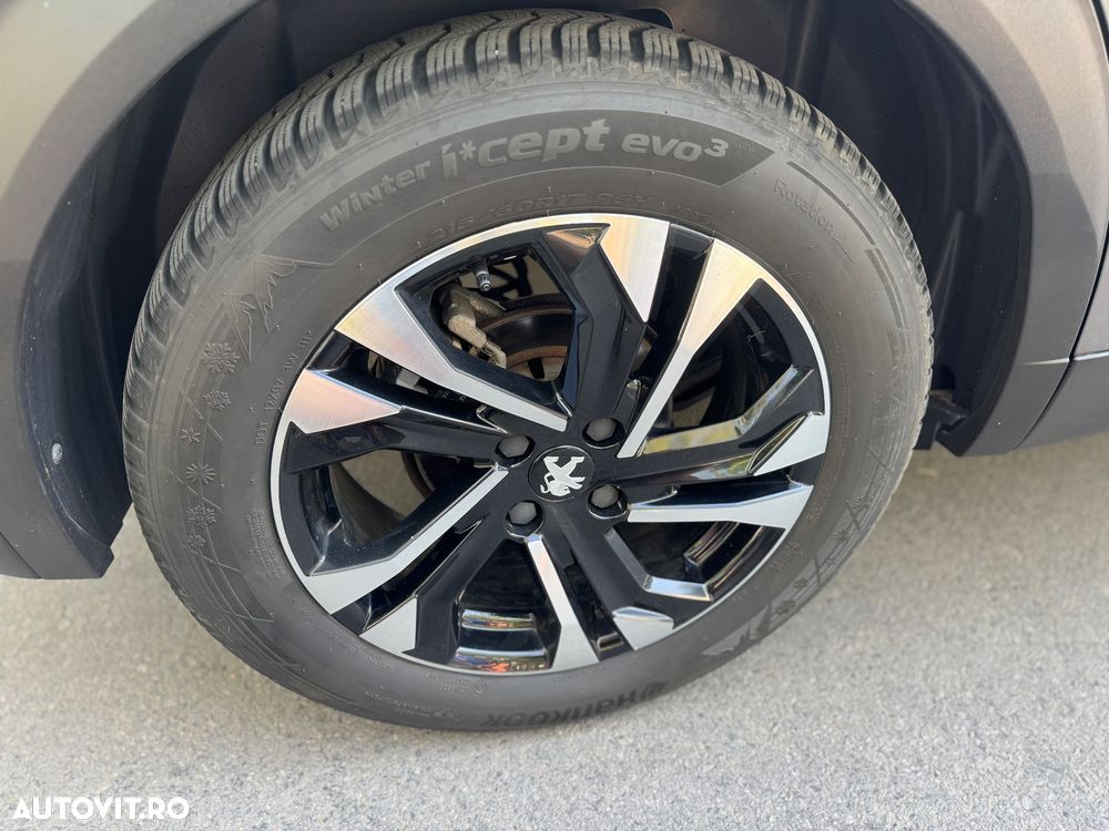 Peugeot 2008 1.5 BlueHDI STT EAT8 Allure - 4