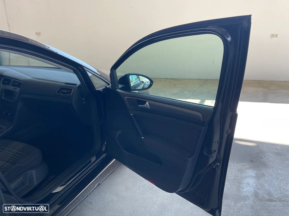 VW Golf 1.2 TSi BlueMotion DSG Lounge - 24
