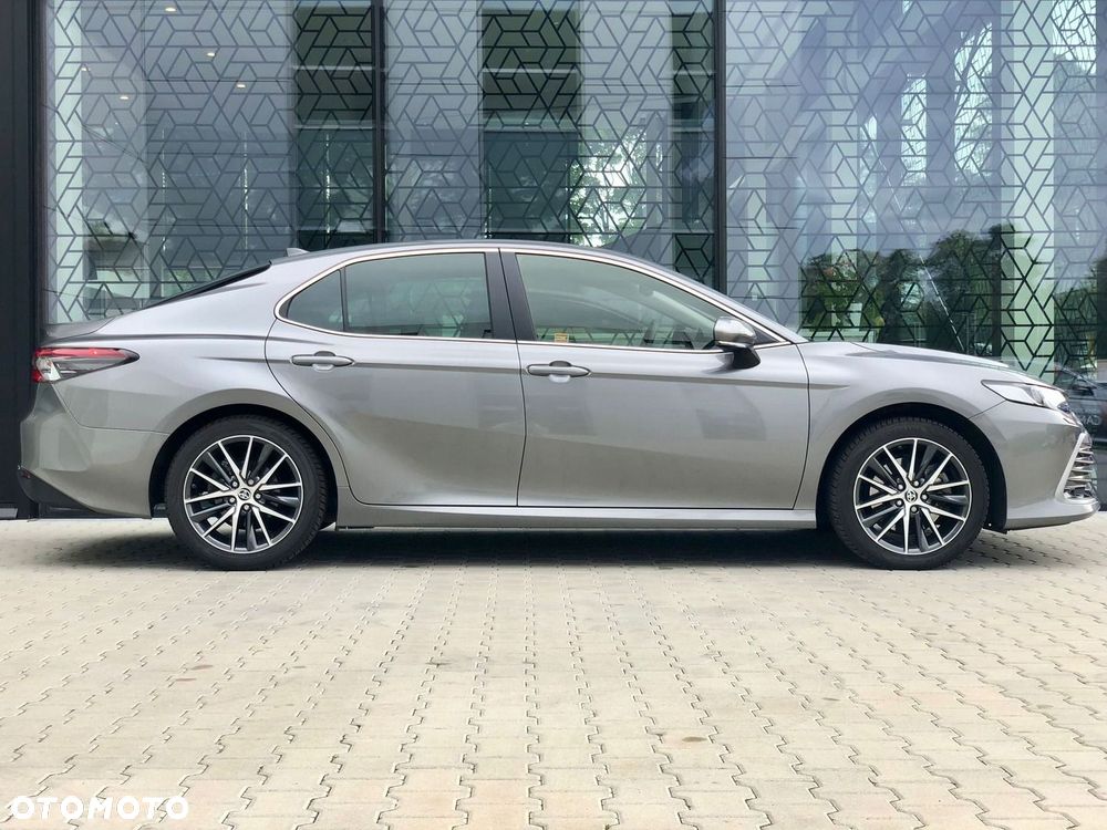 Toyota Camry 2.5 Hybrid Prestige CVT - 3