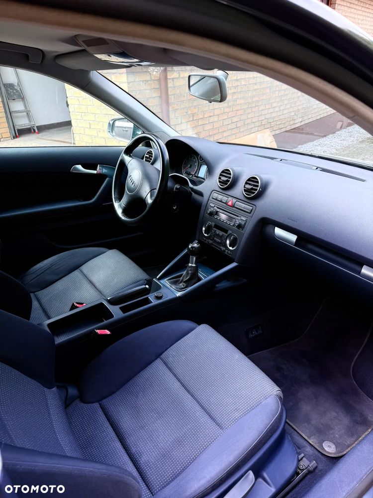 Audi A3 3-drzwiowe 1.6 Ambition - 13