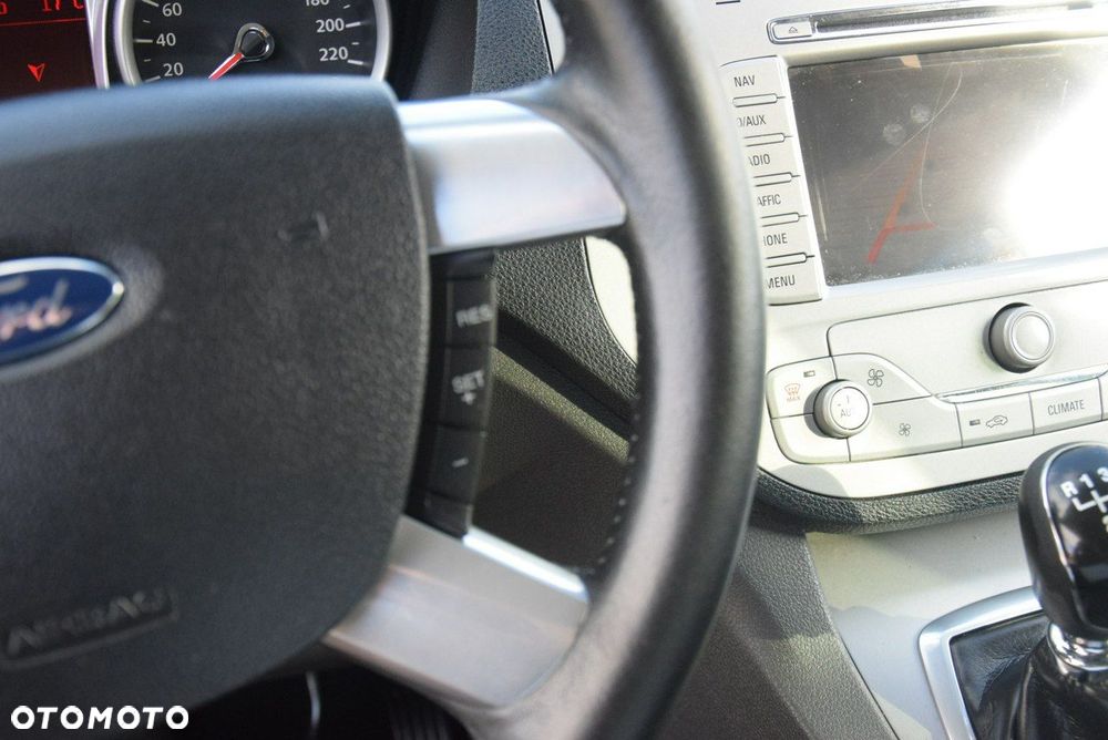Ford Kuga 2.0 TDCi 4WD Titanium - 34