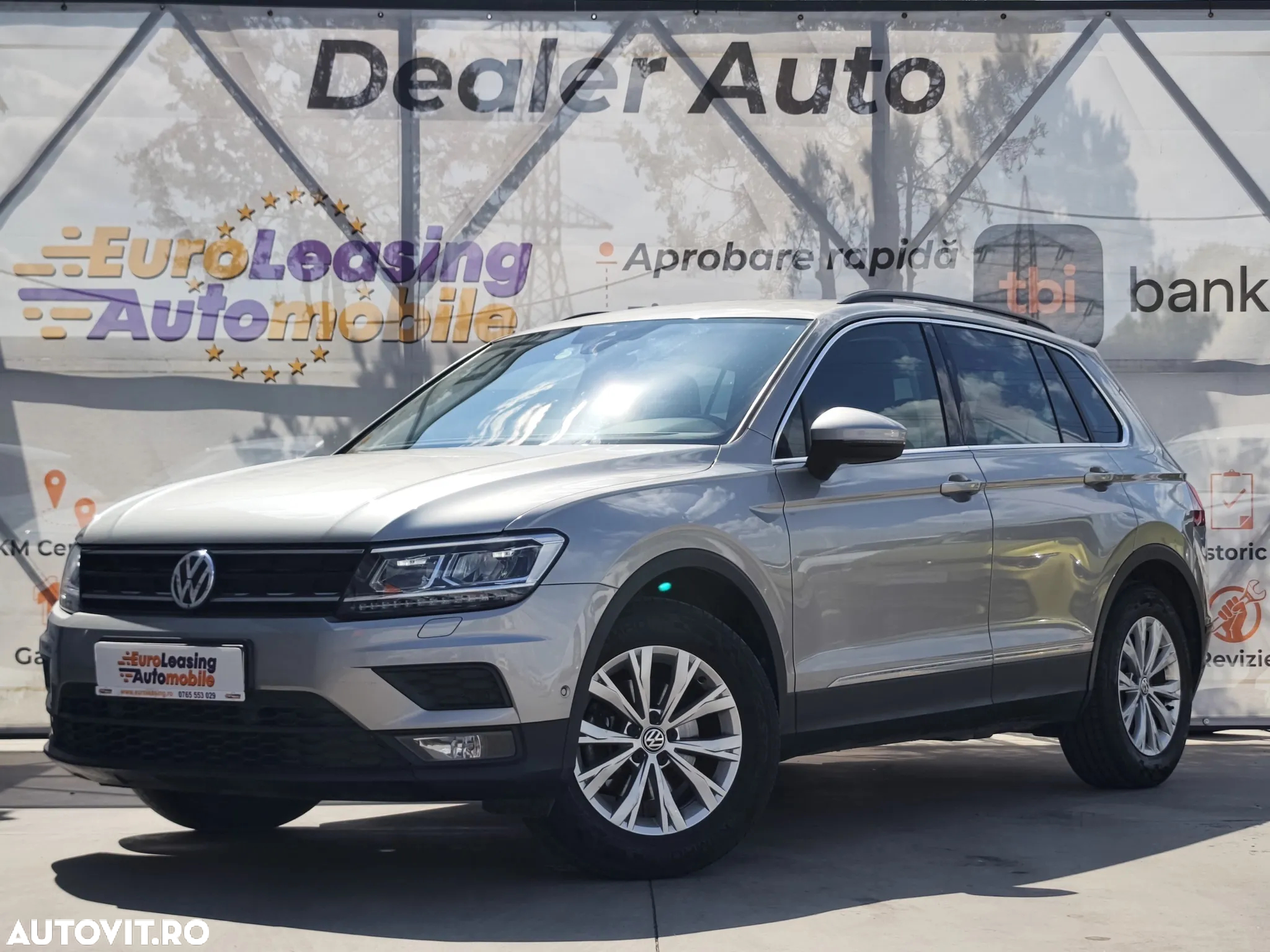 Volkswagen Tiguan - 2