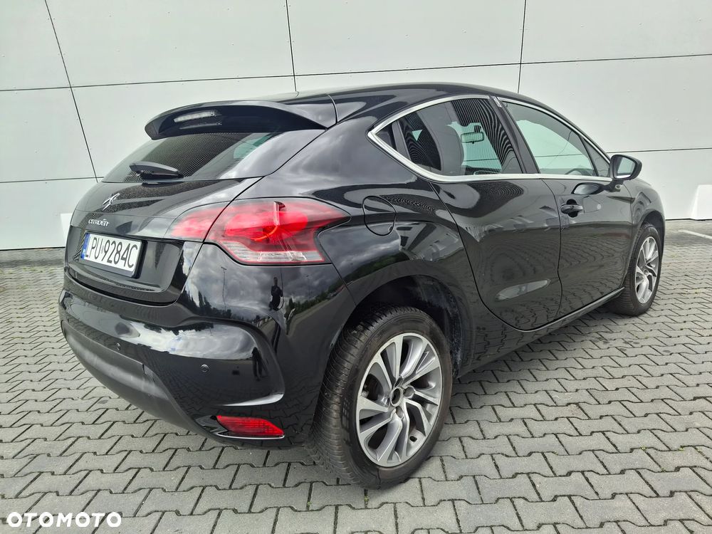 Citroën DS4 e-HDi 110 SoChic - 17