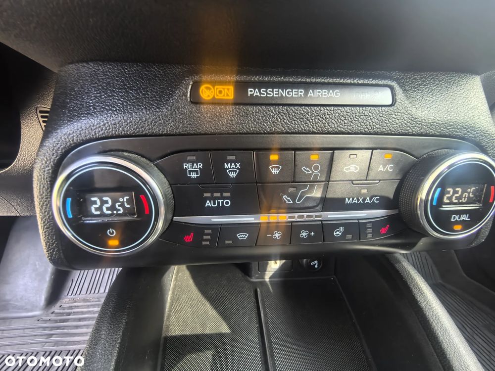 Ford Focus 1.0 EcoBoost STart-Stopp-System TITANIUM - 25