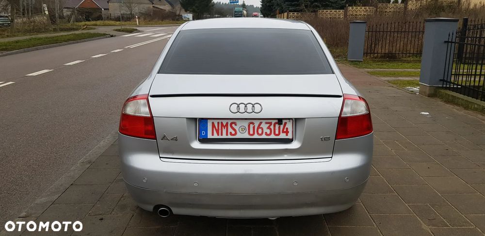 Audi A4 Limousine 1.6 - 5