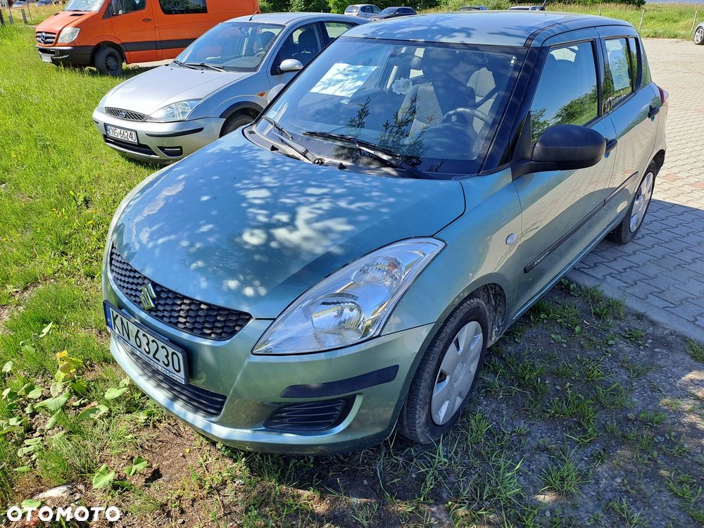 Suzuki Swift - 1
