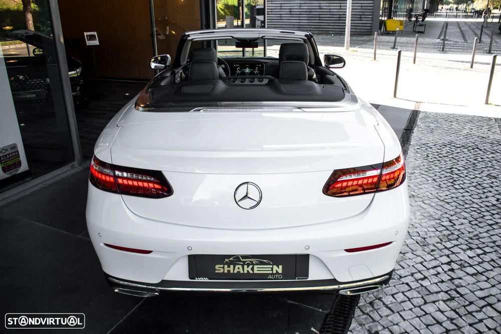 Mercedes-Benz E 200 Aut. - 13