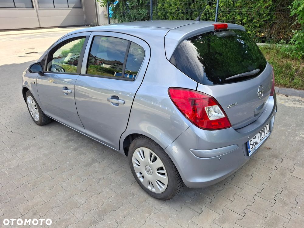 Opel Corsa 1.2 16V Cosmo - 7