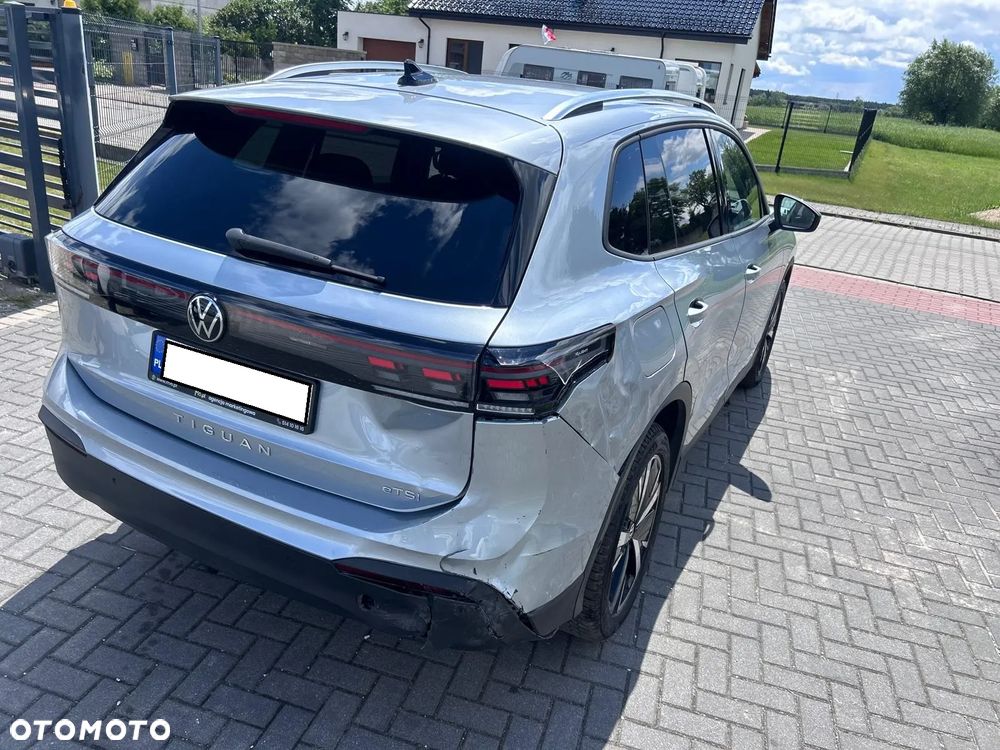 Volkswagen Tiguan 1.5 eTSI Elegance DSG - 22