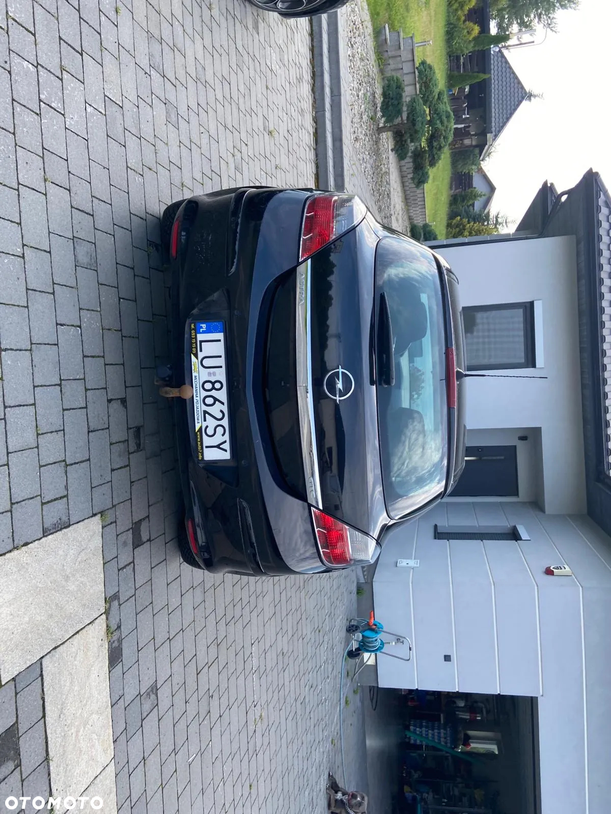 Opel Astra GTC 1.6 - 7