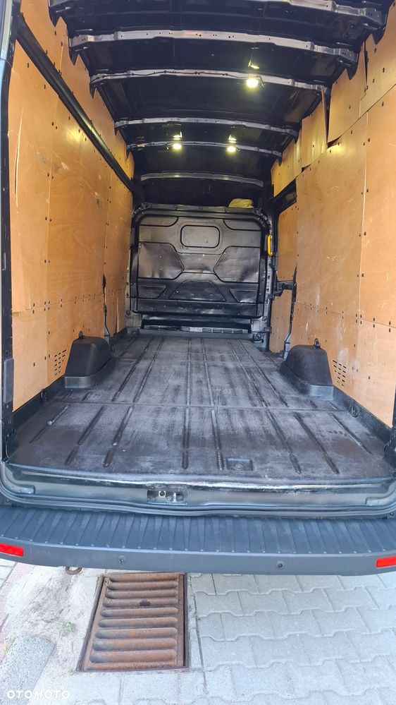 Ford Transit - 11