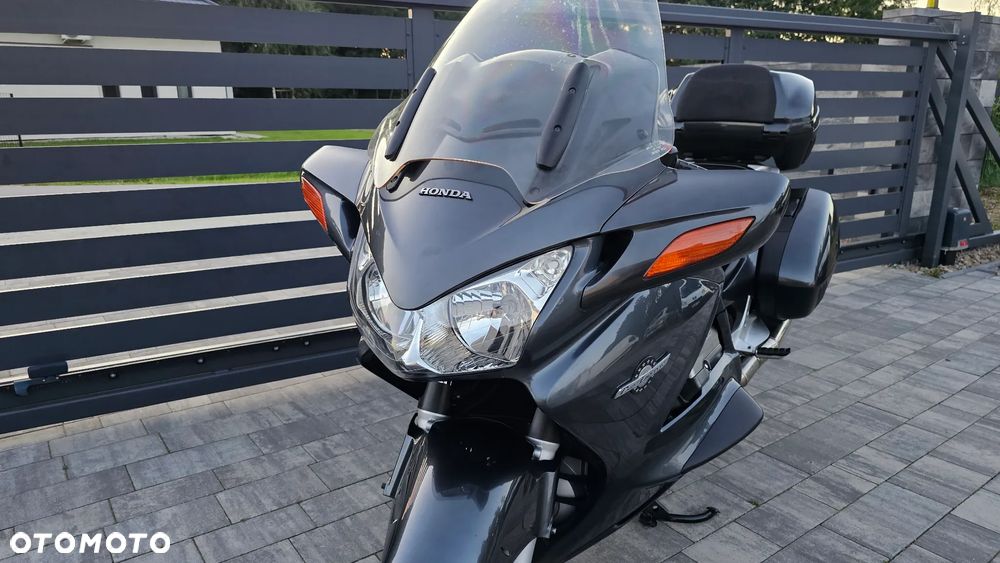 Honda ST - 3