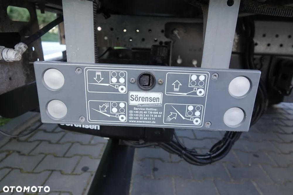 Iveco DAILY 35-160 / 3.0 D / KONTENER - 4,3 M / WINDA SORENSEN - 750 kg / BLIŹNIAK / DMC: 3 500 KG / SPROWADZONY - 19