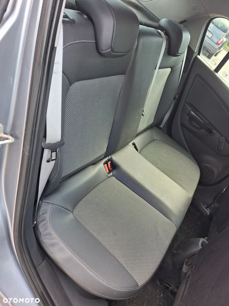 Opel Corsa 1.2 16V Cosmo - 21