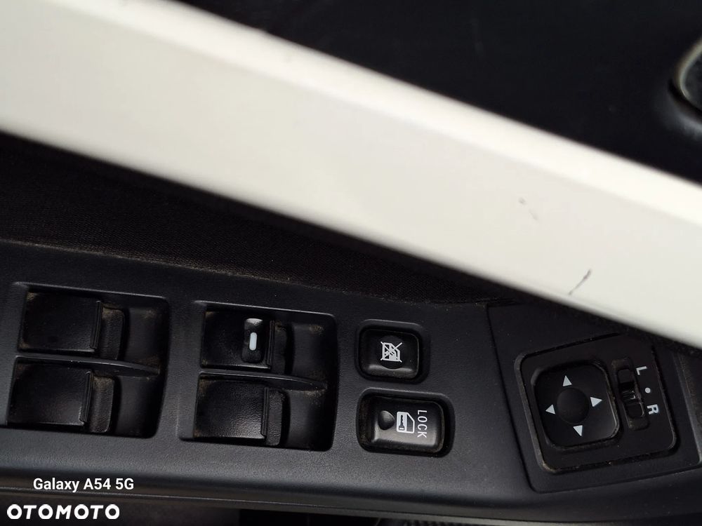 Mitsubishi Lancer 1.5 - 22