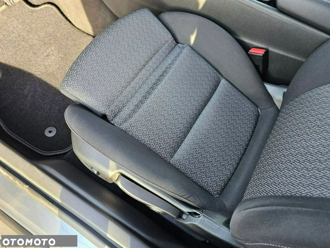 Opel Insignia - 11