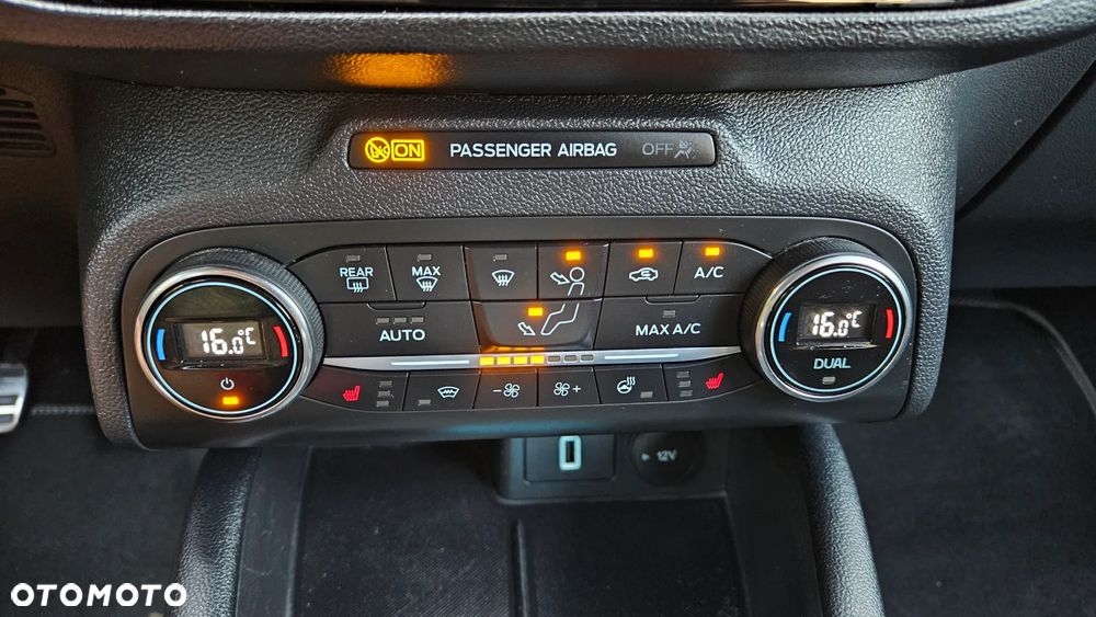 Ford Focus 2.0 EcoBlue S&S ST - 31