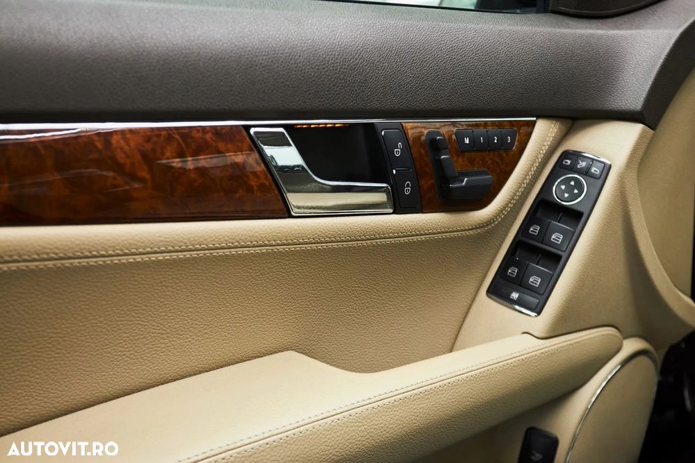 Mercedes-Benz C - 10