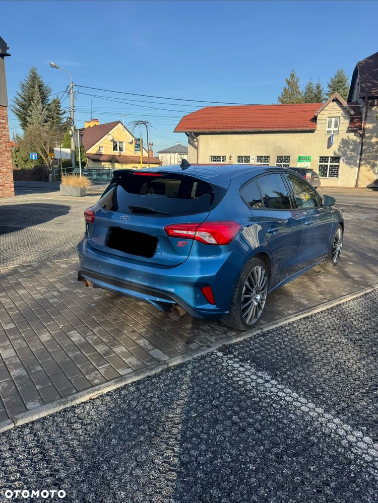 Ford Focus 2.3 EcoBoost ST - 10