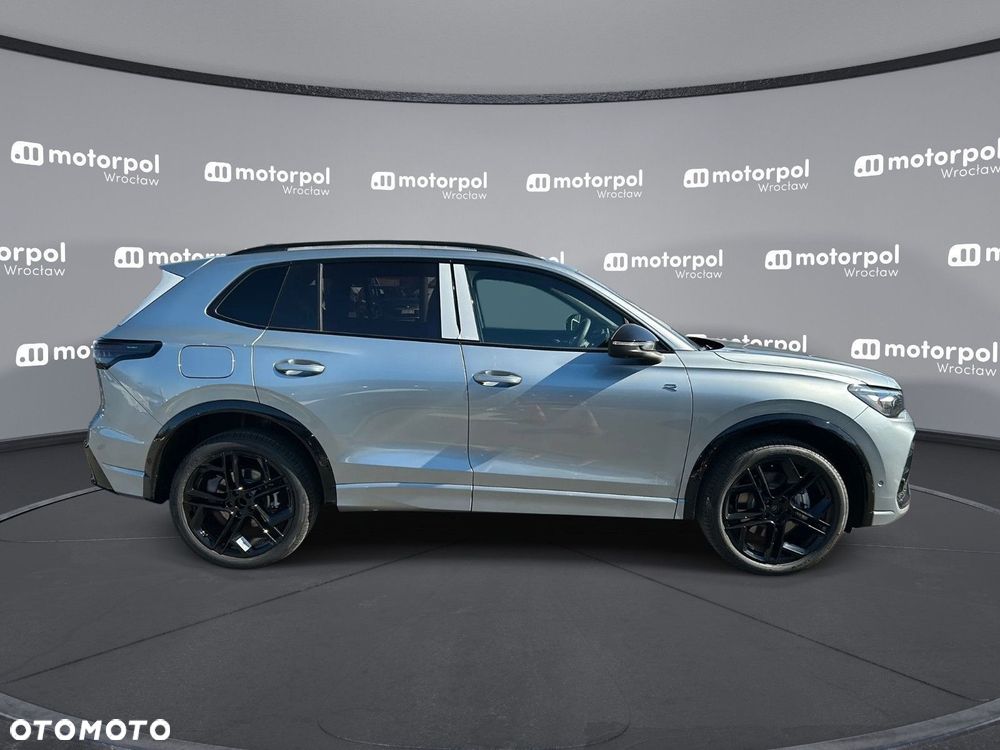 Volkswagen Tiguan - 10