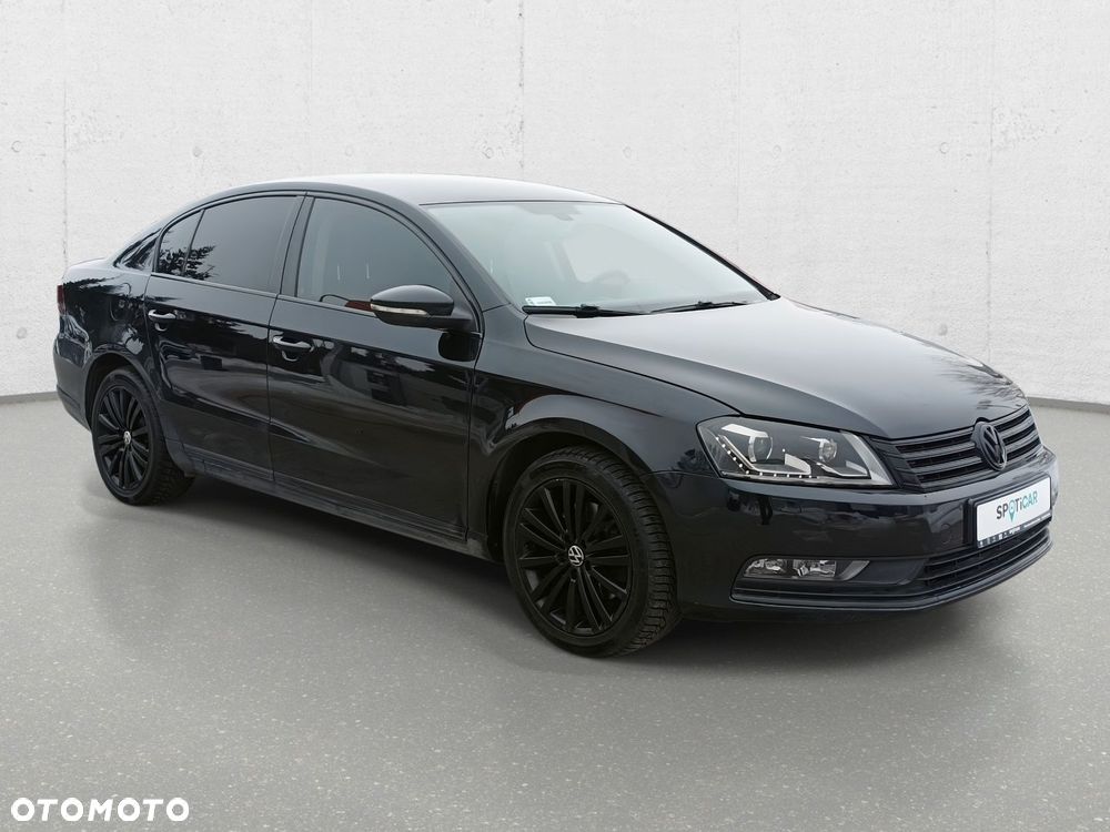 Volkswagen Passat - 4