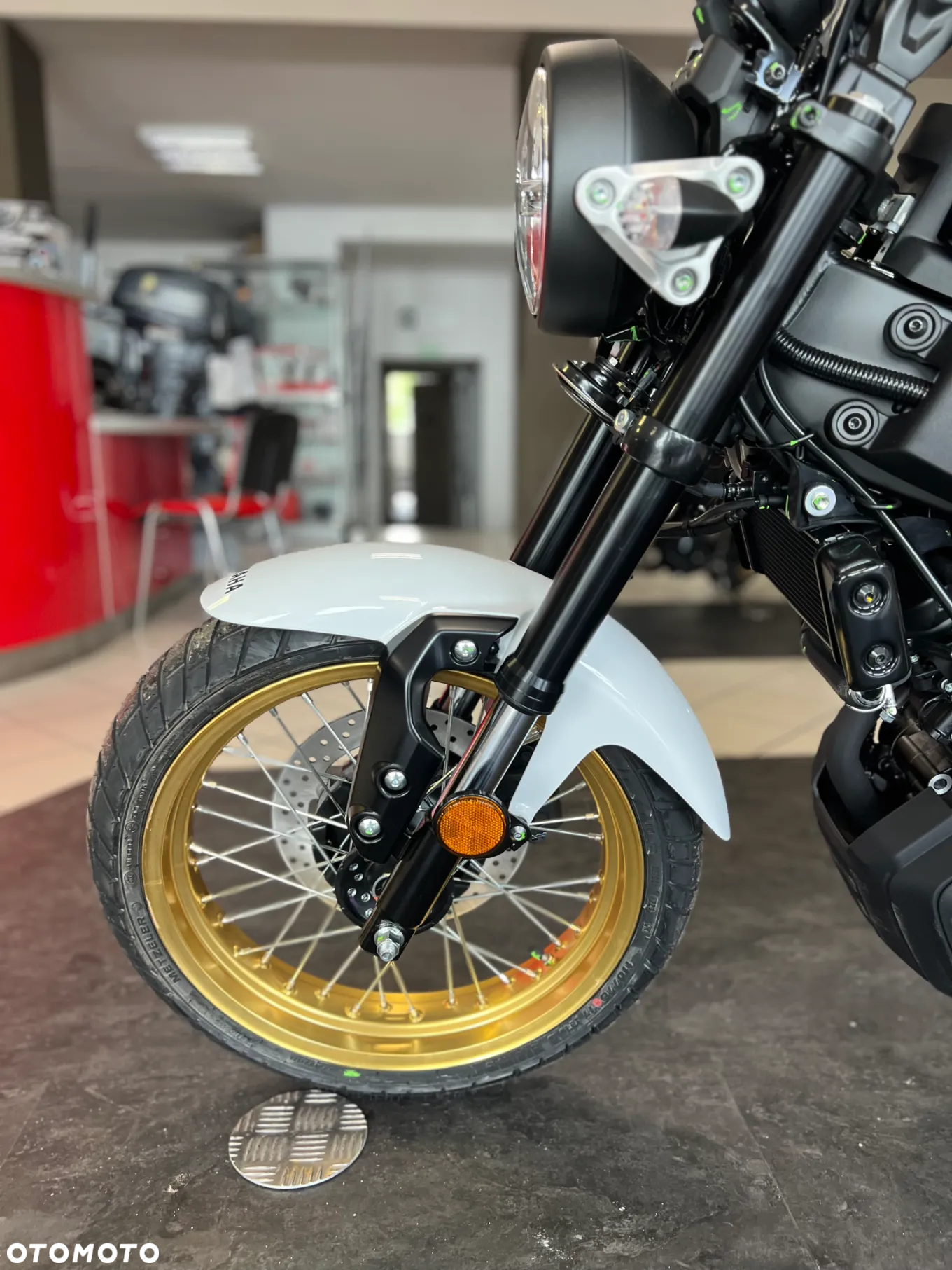 Yamaha XSR - 10