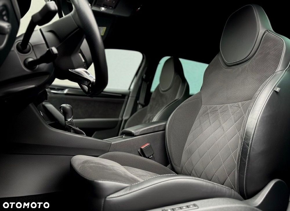 Skoda Superb 2.0 TDI SCR 4x4 Sportline DSG - 9