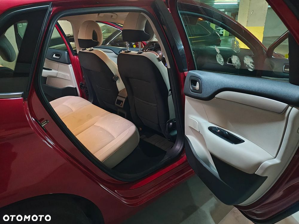 Citroën C4 1.6 HDi Seduction - 19