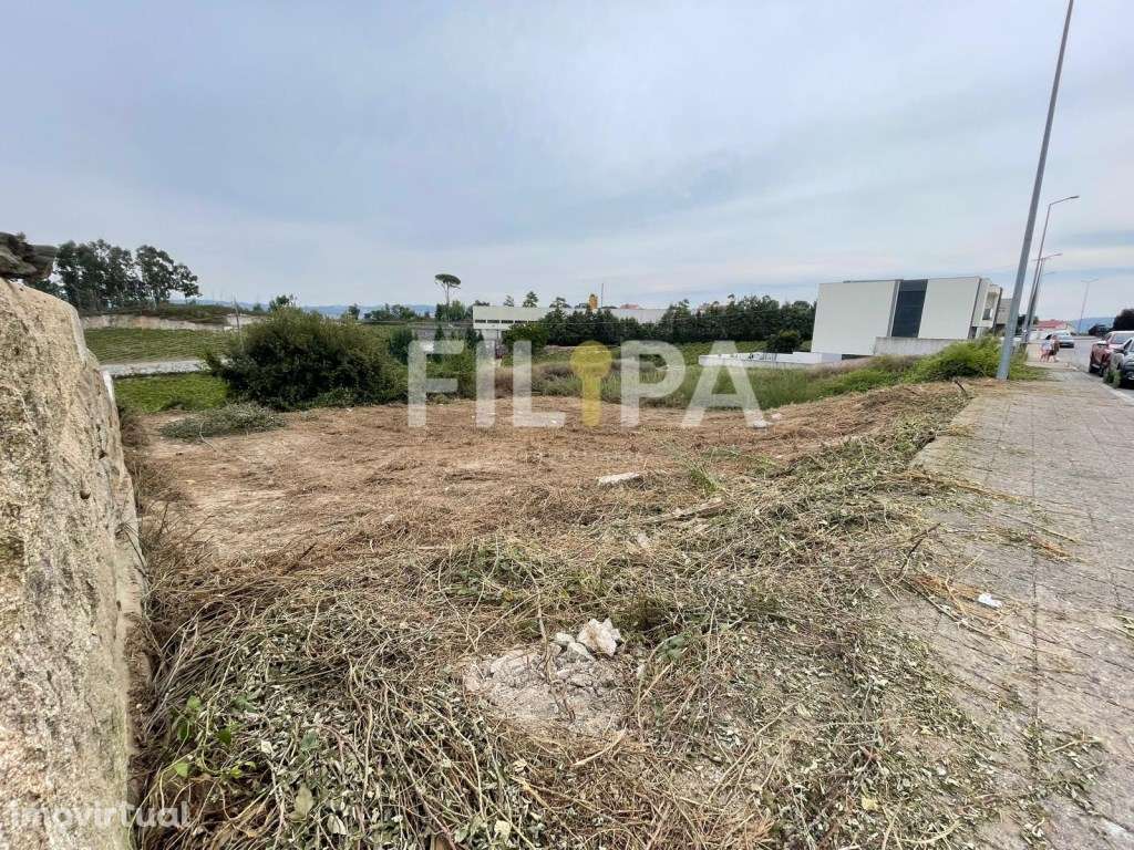 Lote de terreno para Construção - Grande imagem: 2/8