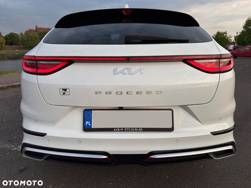 Kia ProCeed - 11