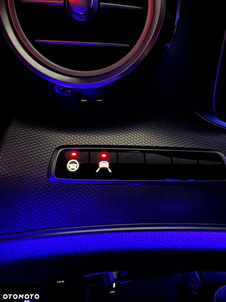 Mercedes-Benz Klasa E 300 d T 9G-TRONIC Sportstyle Edition - 25
