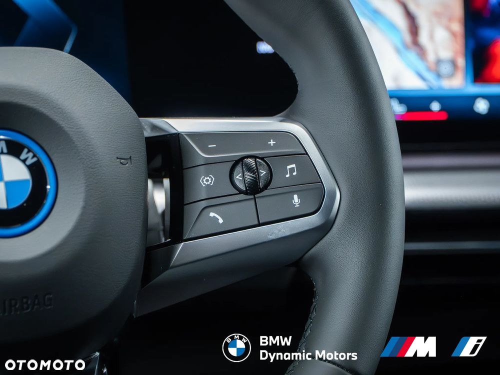 BMW iX2 eDrive20 - 26