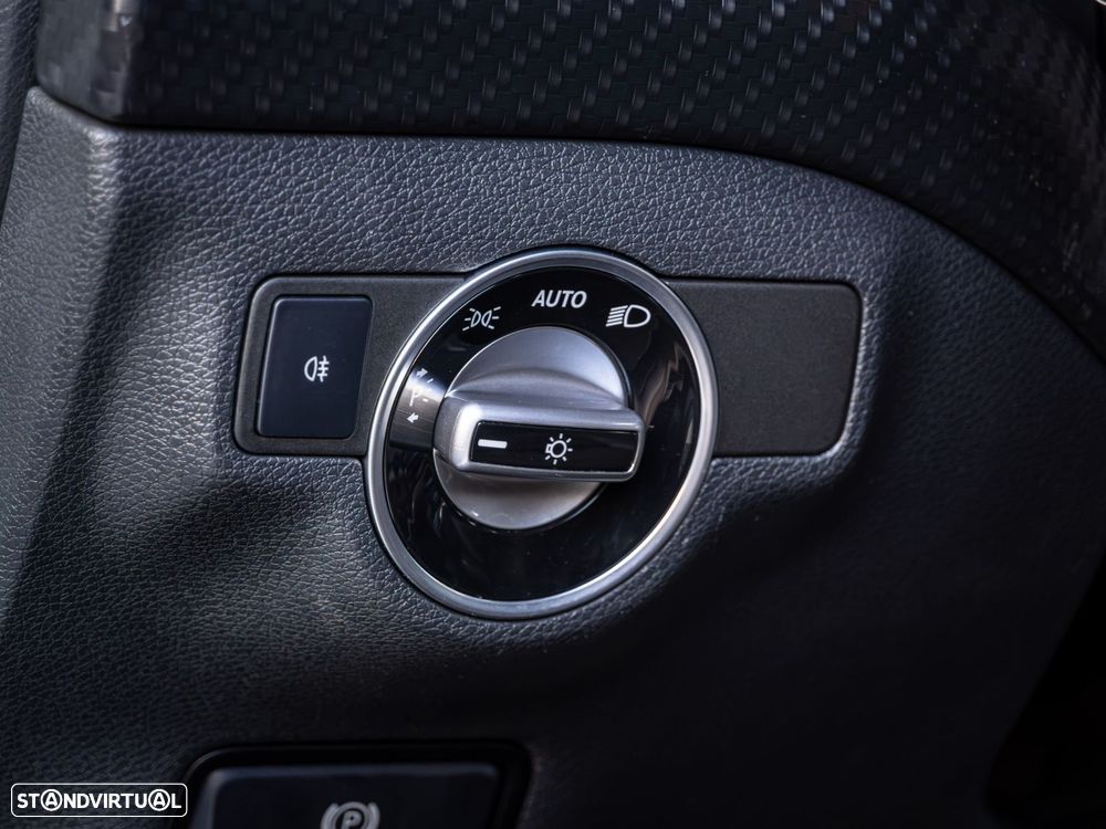 Mercedes-Benz A 180 d AMG Line - 10