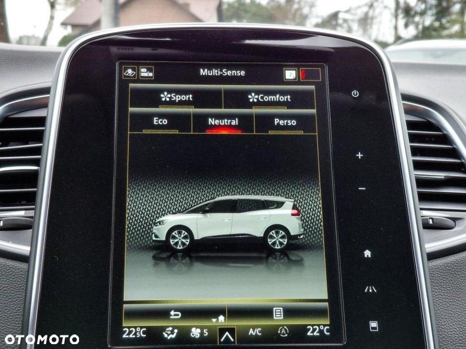 Renault Grand Scenic - 25