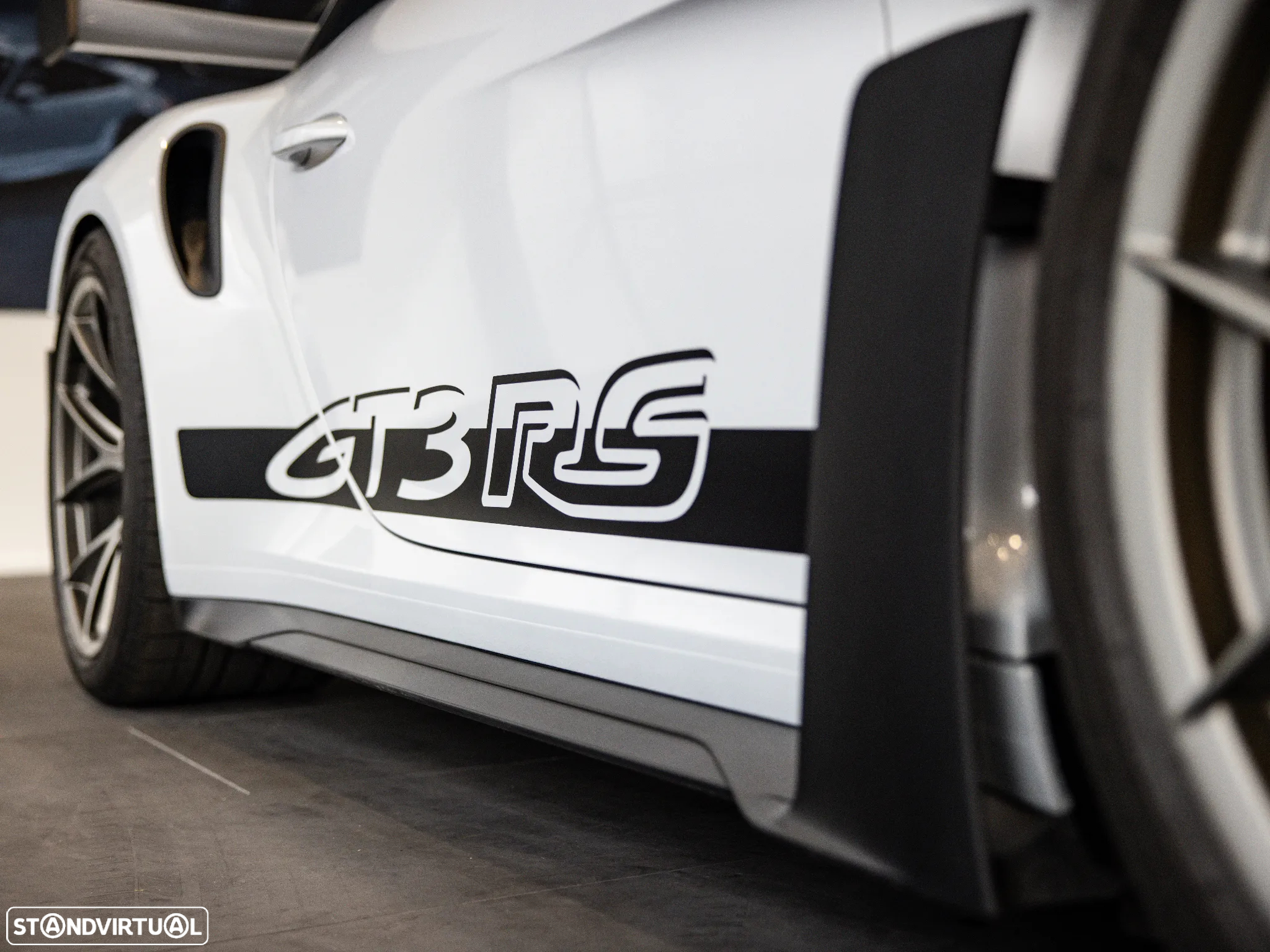 Porsche 911 (992) GT3 RS - 18