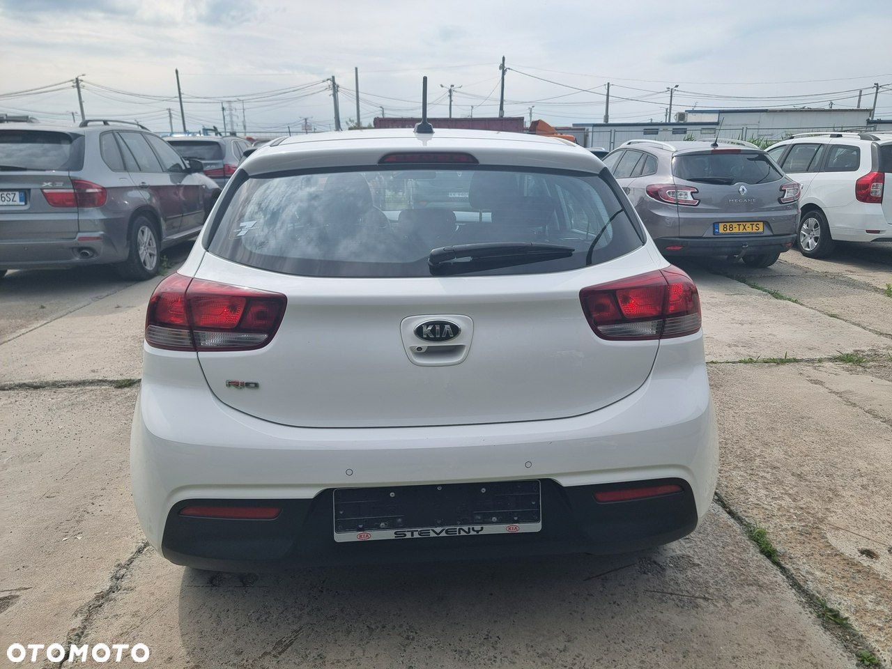 Kia Rio - 6