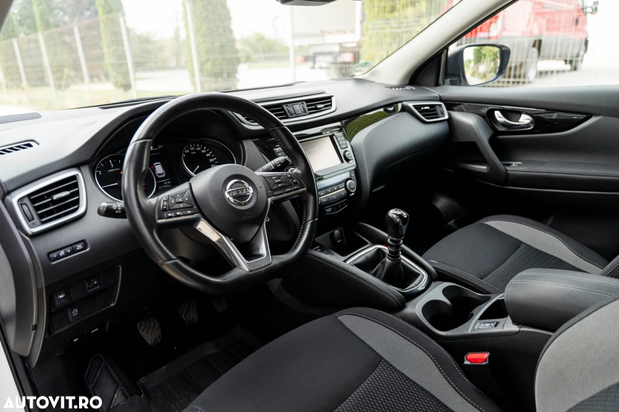 Nissan Qashqai 1.6 DCI N-Connecta - 5