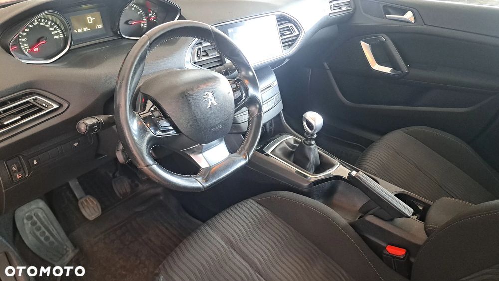 Peugeot 308 1.6 THP Active - 8