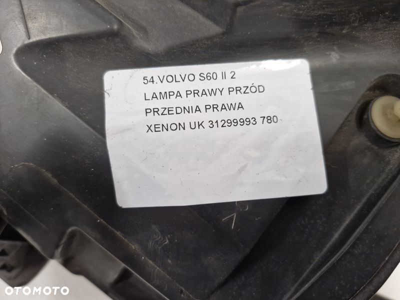 volvo s60 2 ii lampa prawy przód prawa przednia reflektor xenon ksenon uk 31299993 - 5