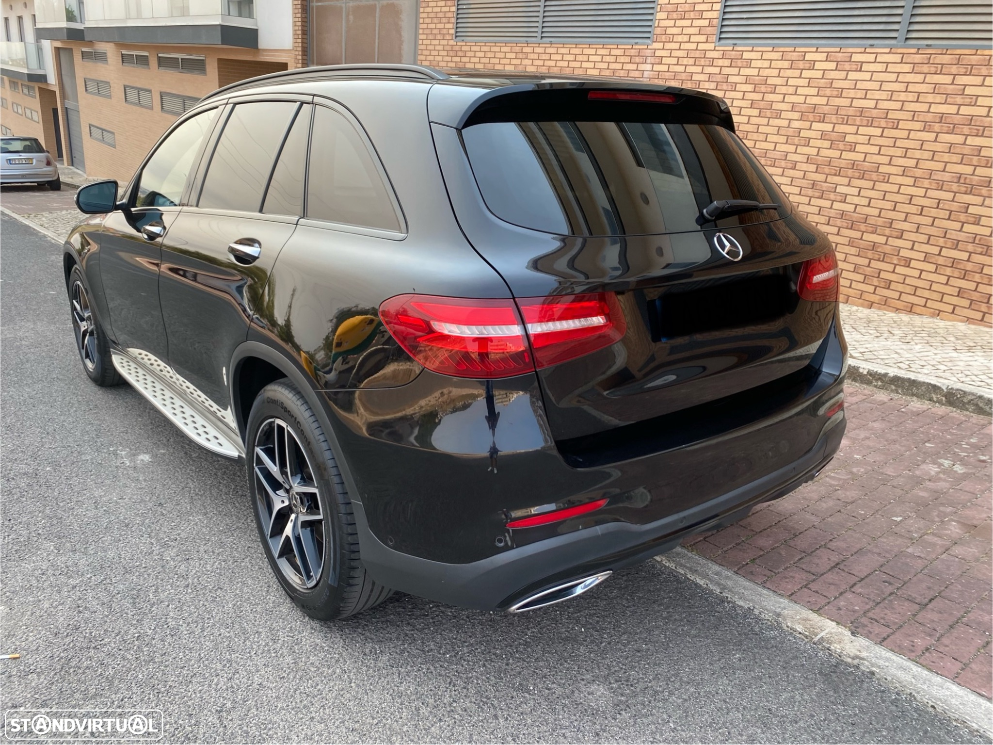 Mercedes-Benz GLC 250 d 4Matic 9G-TRONIC AMG Line - 13