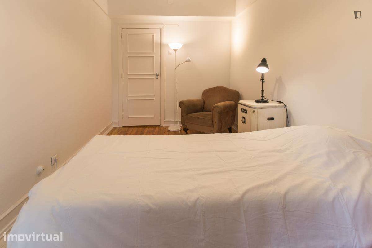Quarto - localizado em Alameda Lisbon - Grande imagem: 4/10