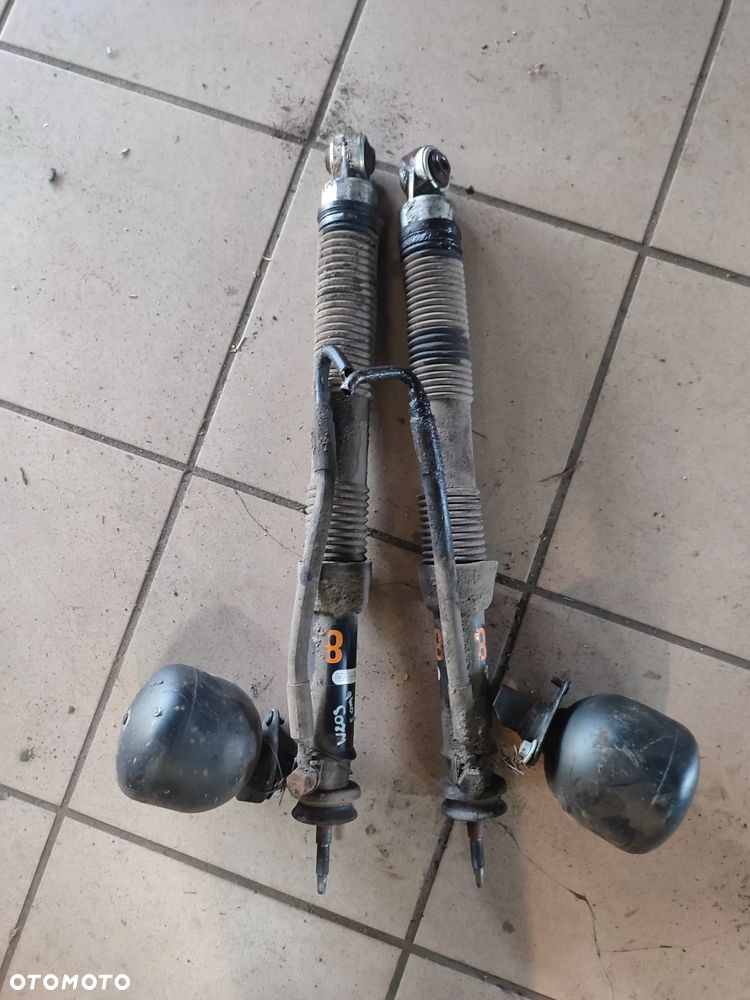 Amortyzator Nivo gruszka do Mercedes W203 Kombi - 1