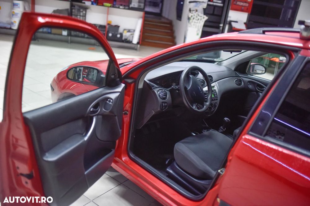 Ford Focus 1.6 Futura - 7