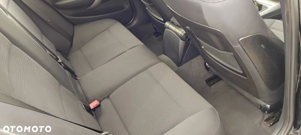 BMW Seria 1 118d - 9
